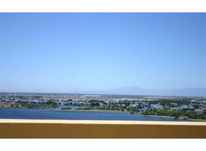 Colona Castle view front towards Sandvlei Lake